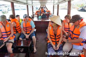 Transferring Halong Grayline Cruise